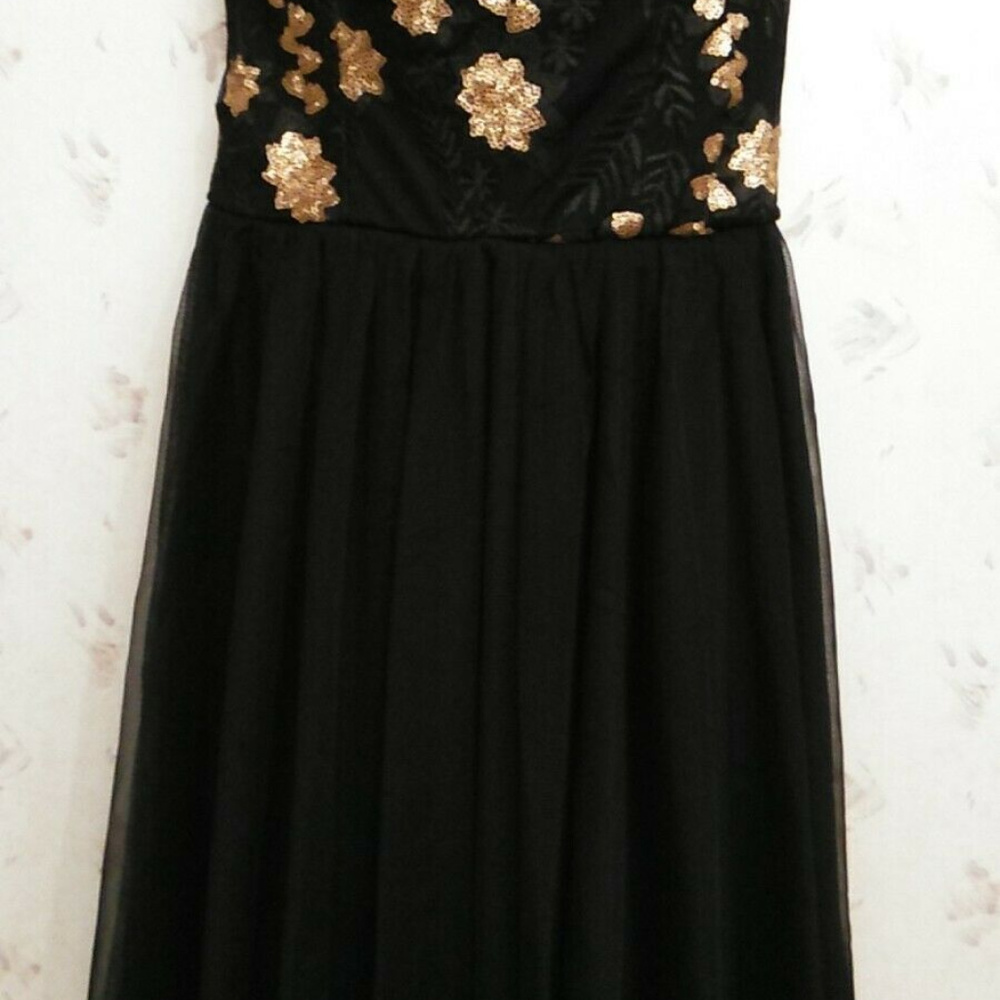 Strapless cocktail dress.